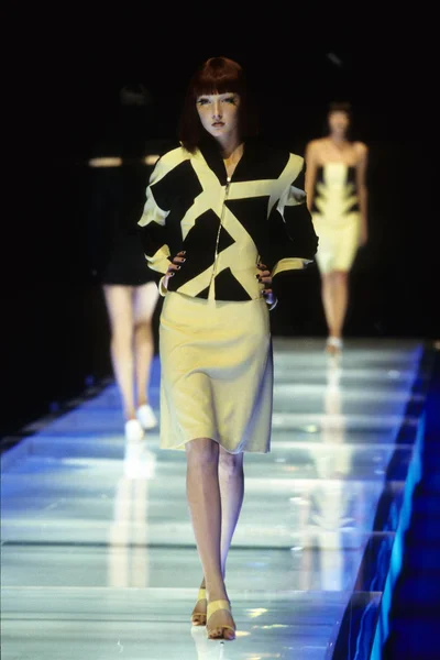 Look 13